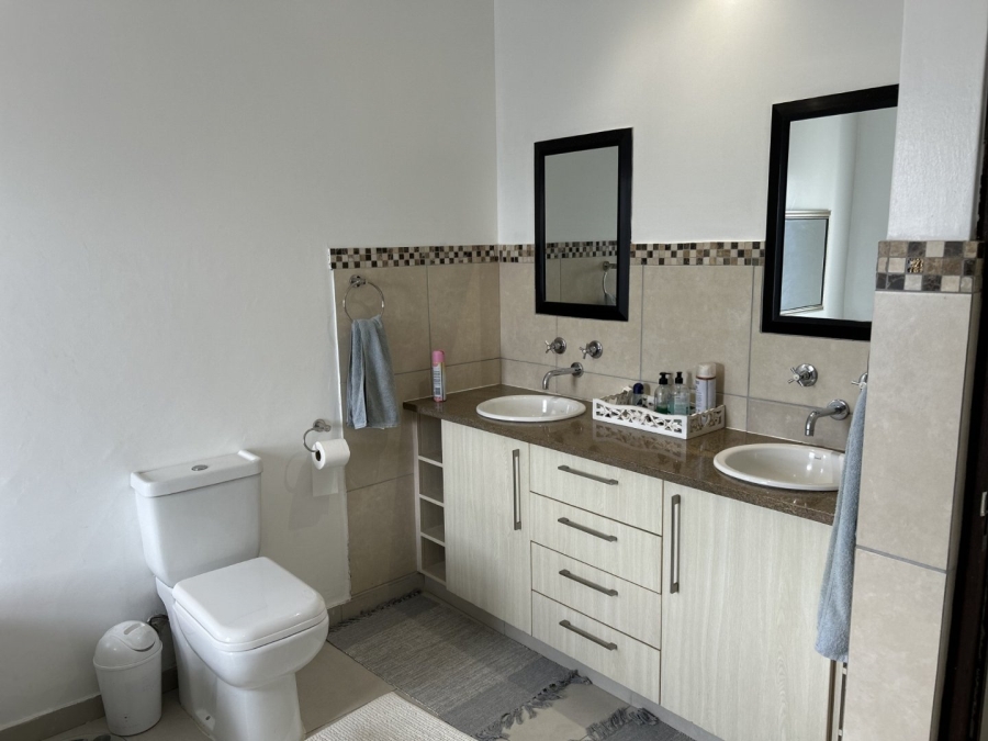 4 Bedroom Property for Sale in Blue Mountain Village Western Cape
